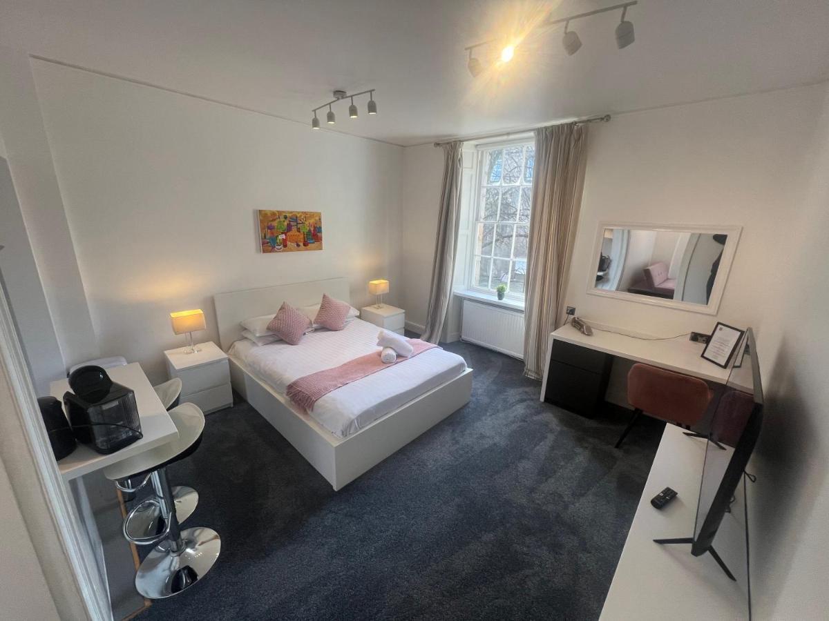 Sun Street Aparthotel Ленчестър Екстериор снимка
