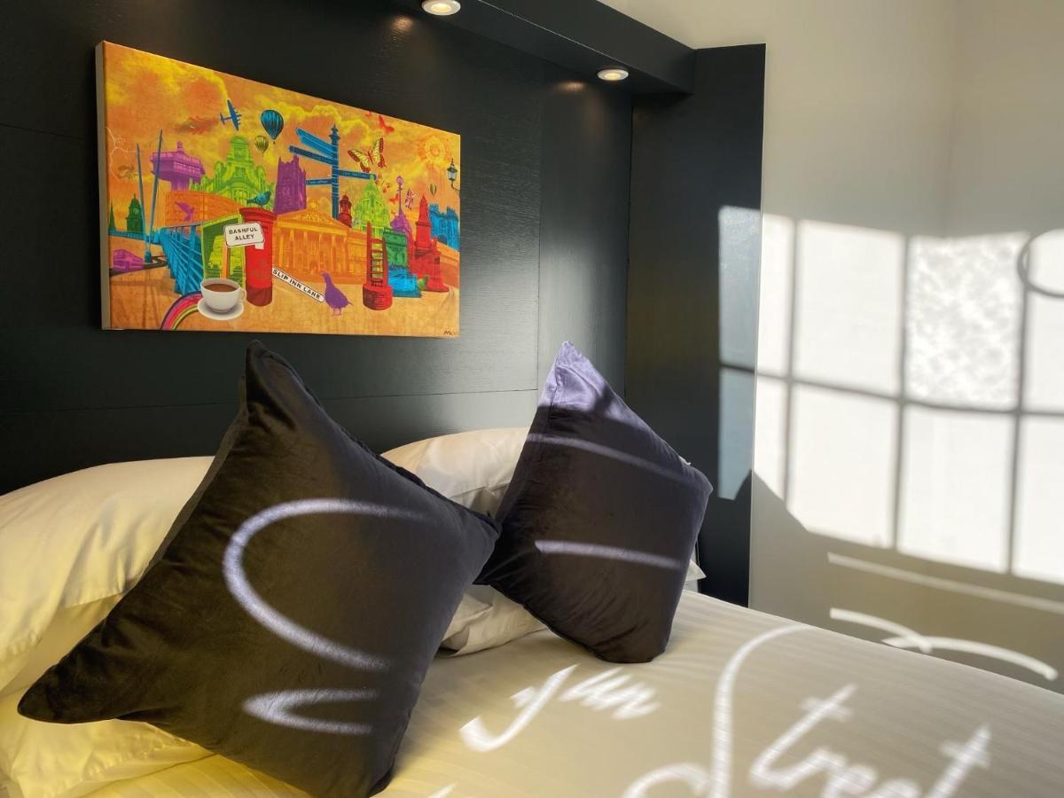 Sun Street Aparthotel Ленчестър Екстериор снимка