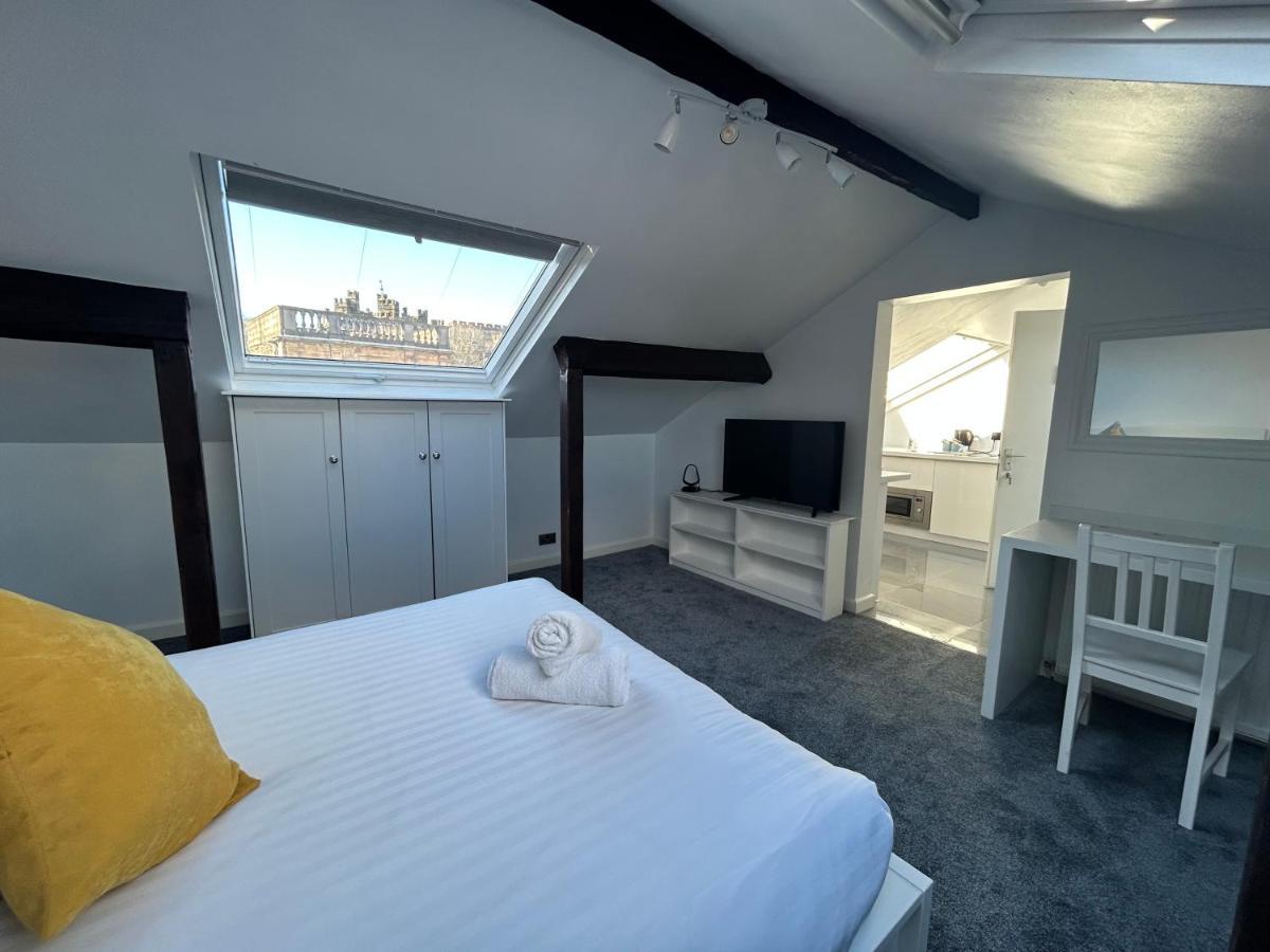 Sun Street Aparthotel Ленчестър Екстериор снимка