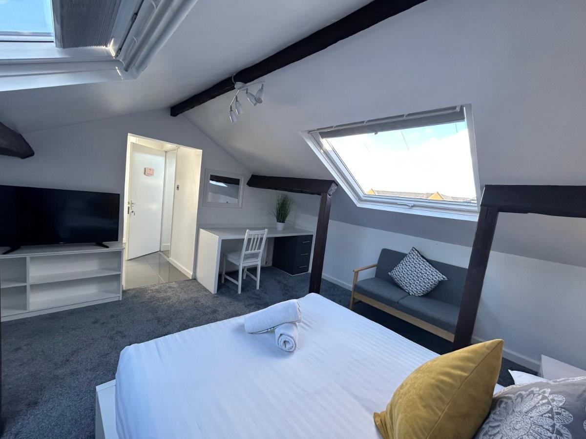 Sun Street Aparthotel Ленчестър Екстериор снимка